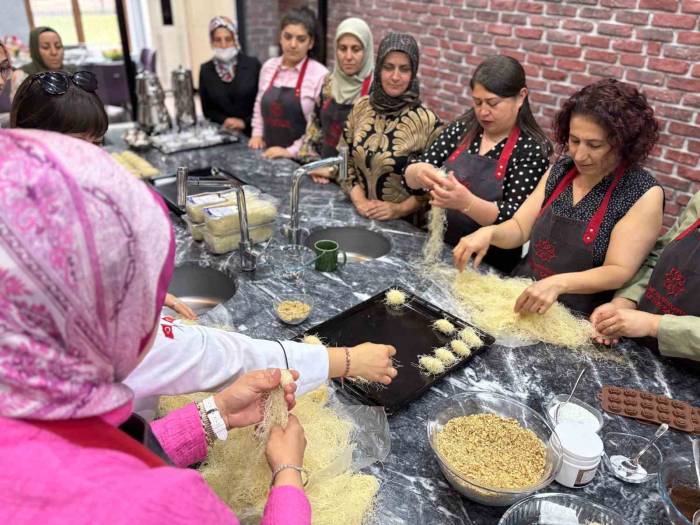 Gastro Sincan Bayrama Hazır