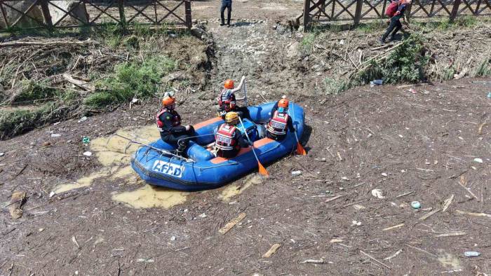 Sel Sularına Kapılan Hüseyin Aydın’ın Arama Çalışmaları 11 Kilometrelik Alanda Sürüyor