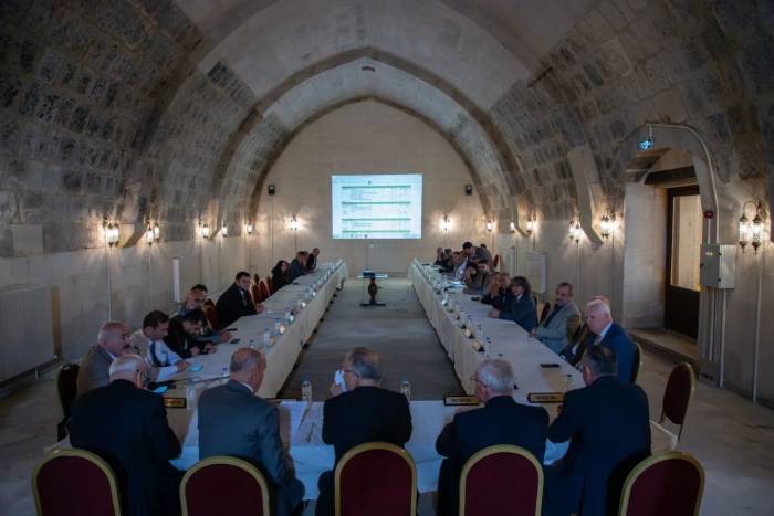 Üniversite Senatosu Mama Hatun Külliyesi’nde Toplandı