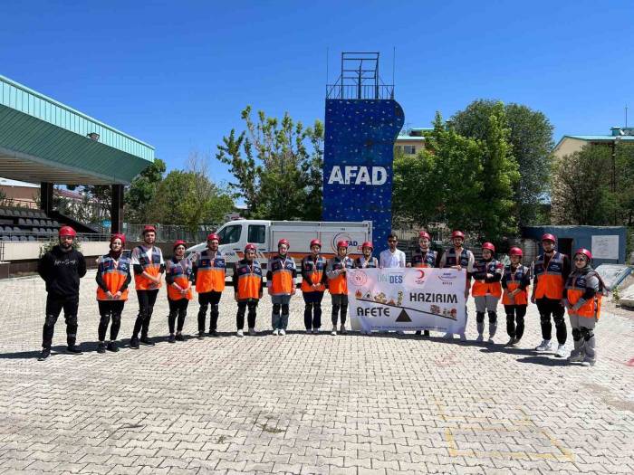 Afad’tan Bitlis Genç Kızılay Ekibine Eğitim