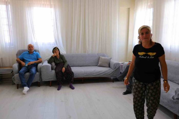 Modern Köy Evlerinin Teslimi Sürüyor, Bayrama Yeni Yuvalarında Girdiler
