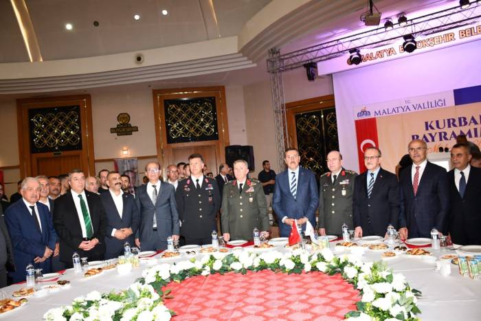 Malatya’da Resmi Bayramlaşma Töreni Yapıldı