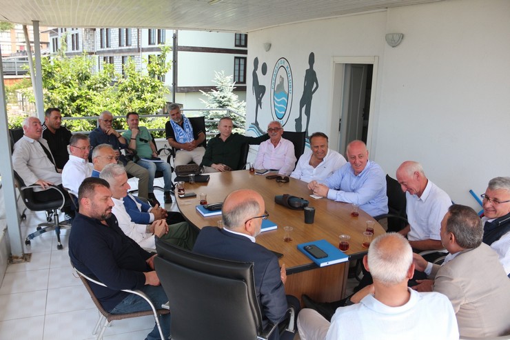 tff-3-lig-ekiplerinden-pazarspor-kulubunde-gerceklestirilen-olagan-genel-kurul-17.jpg