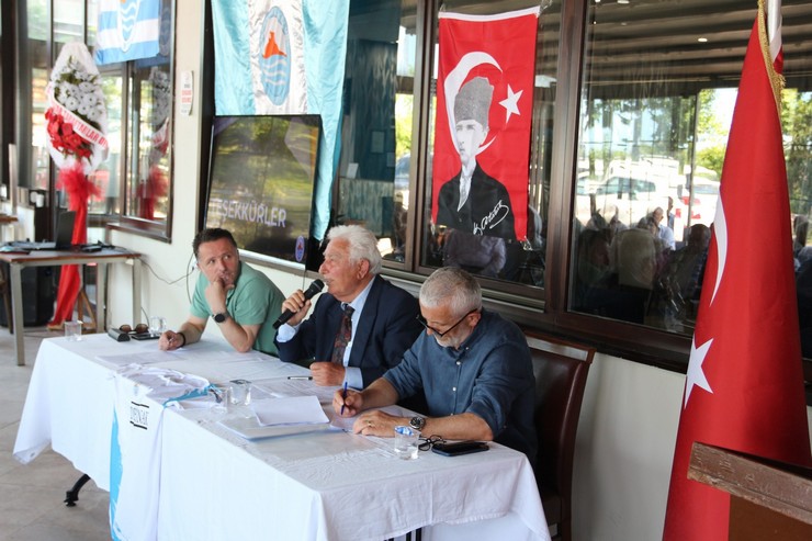 tff-3-lig-ekiplerinden-pazarspor-kulubunde-gerceklestirilen-olagan-genel-kurul-9.jpg