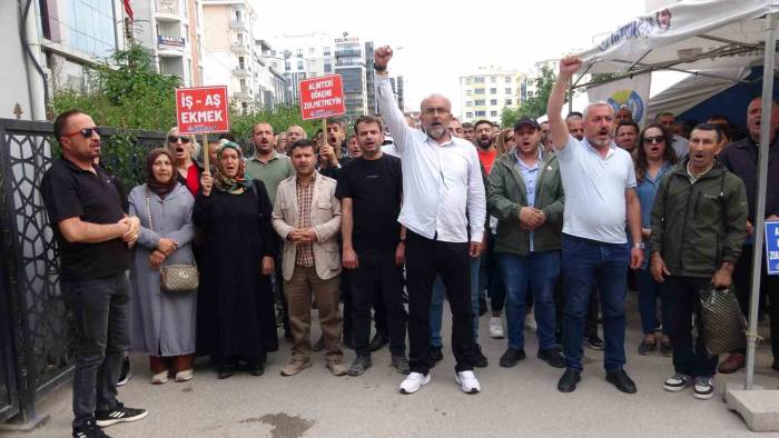 Van’da İşten Çıkarılan İşçiler: "Bayram Şekeri Alamayacak Duruma Geldik"