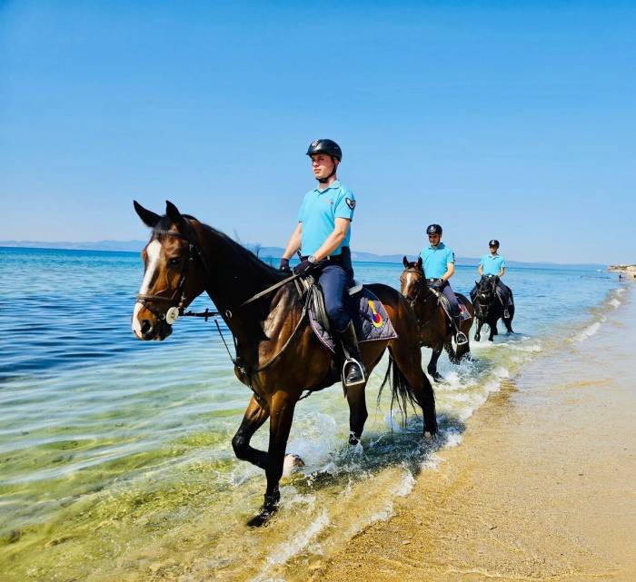 Ayvalık’ta Atlı Jandarma Devriyesi Göreve Başladı