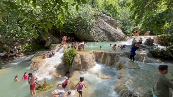 Kurban Bayramı’nda Gürleyik Şelalesi’ne Ziyaretçi Akını