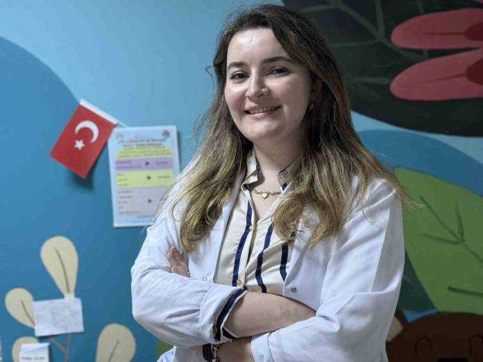 Bebekler Denize 6 Ayı Dolunca, Havuza 1 Yaşını Geçtikten Sonra Girebilir