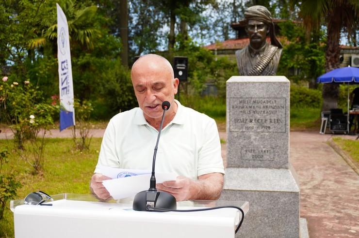 rizeli-milli-kahraman-ipsiz-recep-vefatinin-97-yilinda-anildi-5.jpg
