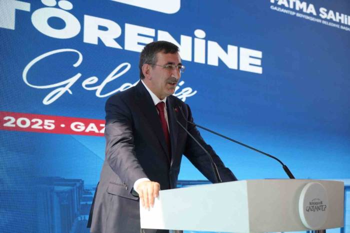 Cumhurbaşkanı Yardımcısı Cevdet Yılmaz, Büsem Açılışında Konuştu