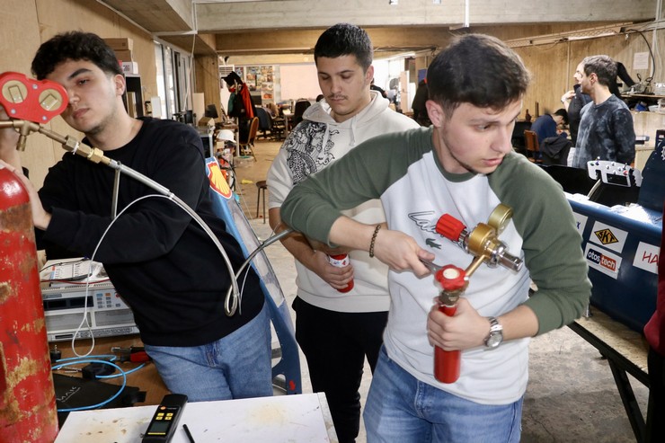 karadeniz-teknik-universitesi-ogrencileri-12-yilda-8-hidrojenli-arac-uretti-6.jpg