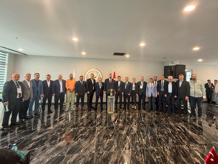 aykur-rizespor-kulubunun-94-olagan-genel-kurul-toplantisi-ve-rizespor-futbol-yatirimlari-sanayi-ve-ticaret-a-s-genel-kurulu-rizespor-futbol-akademisi-konferans-sal-6.jpg