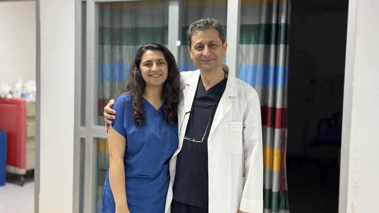 karadeniz-teknik-universitesi-ktu-farabi-hastanesinde-gorevli-prof-dr-atila-turkyilmaz-ile-kizi-asistan-dr-caglasu-turkyilmaz-ayni-hastanede-hayat-kurtarmak-icin-7.jpg