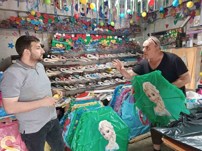 Samsunlu Ustadan Dünya Gökyüzüne Uçurtma: Güney Amerika’dan Bile Sipariş Alıyor