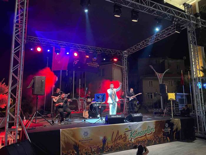 Büyükşehir’den Koçarlı’da Yaz Konseri