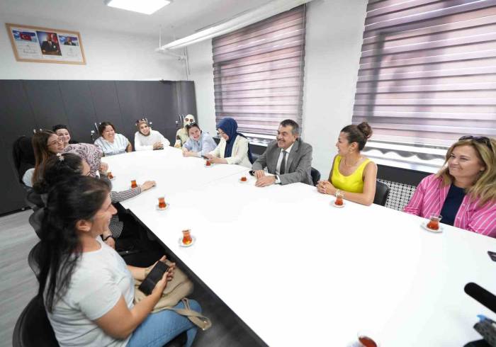 Bakan Tekin, Ankara’da "Dönem Sonu Faaliyet Haftası" Etkinliklerine Katıldı