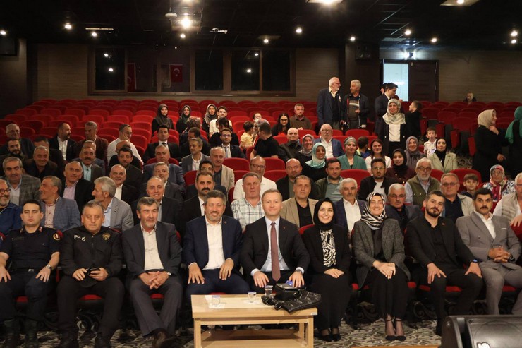 isleri-bakanligi-iller-idaresi-genel-mudurlugune-sube-muduru-olarak-atanan-guneysu-kaymakami-muhammed-ikbal-yelek-icin-ilcede-bir-veda-programi-duzenlendi-10.jpg
