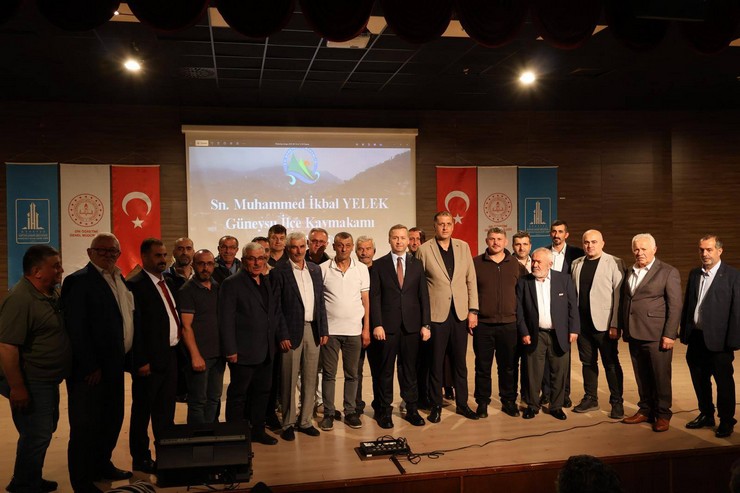 isleri-bakanligi-iller-idaresi-genel-mudurlugune-sube-muduru-olarak-atanan-guneysu-kaymakami-muhammed-ikbal-yelek-icin-ilcede-bir-veda-programi-duzenlendi-4.jpg