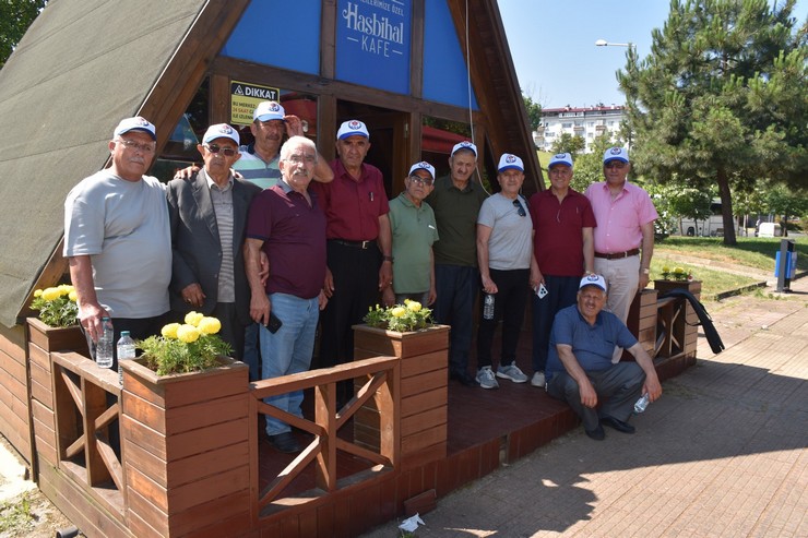 trabzon-buyuksehir-belediyesinin-emeklilere-ozel-hizmeti-hasbihal-kafe-ornek-oluyor-5.jpg