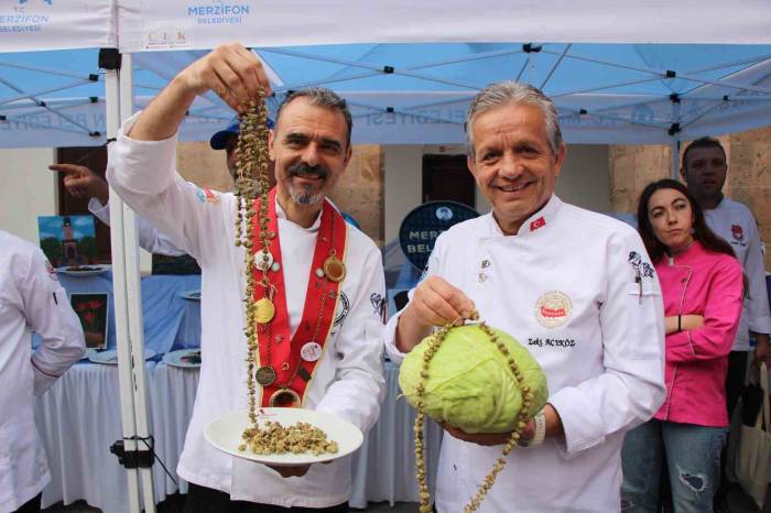 Anadolu’nun 600 Yıllık İlk Derbisi Gastronomi Festivaline Taşındı: ’lahanacılar’ Ve ’bamyacılar’ Yarıştı