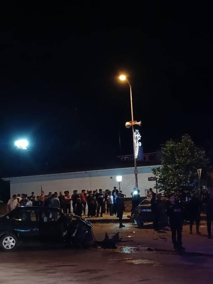 Ankara’da Meydana Gelen Kazada Bir Araç Kullanılamaz Hale Geldi