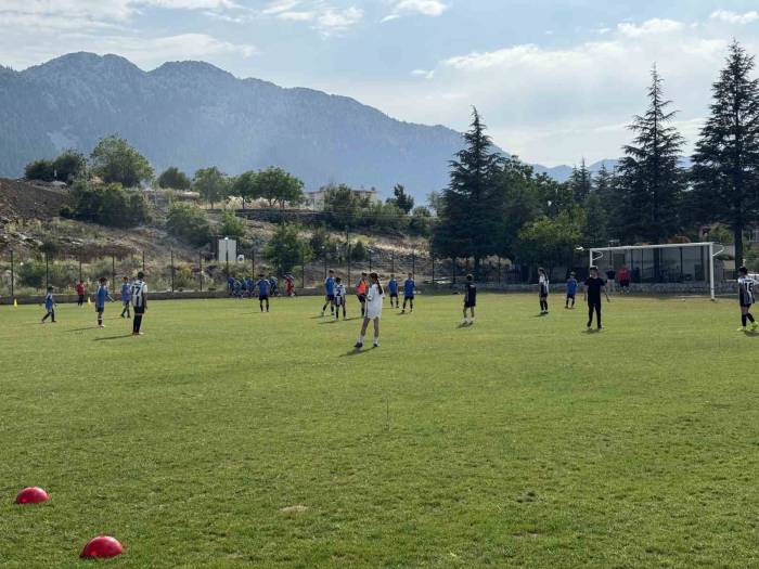 Antalya’daki ’spor Köyü’ Üçüncü Kez Kapılarını Genç Sporculara Açtı