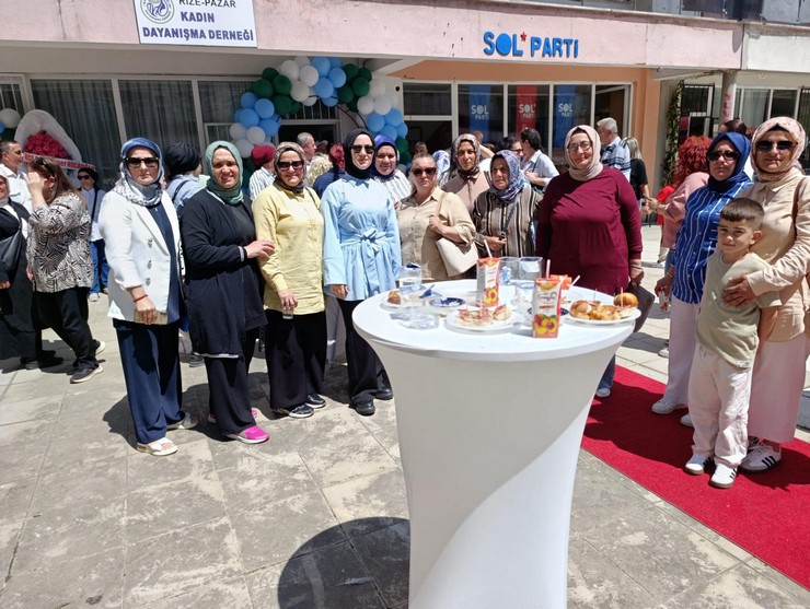 pazar-kadin-dayanisma-dernegi-kapilarini-acti-4.jpg
