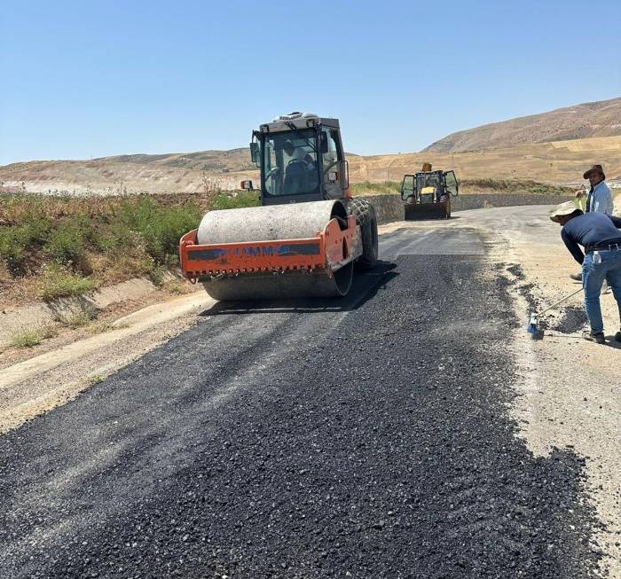 Siirt’te İsraftan Uzak, Yerli Ve Milli Üretimle Yol Konforu Sağlanıyor