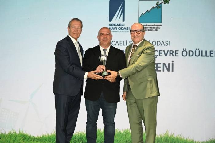 İzmit Körfezi’nden 1.4 Milyon Metreküp Çamur Temizlendi