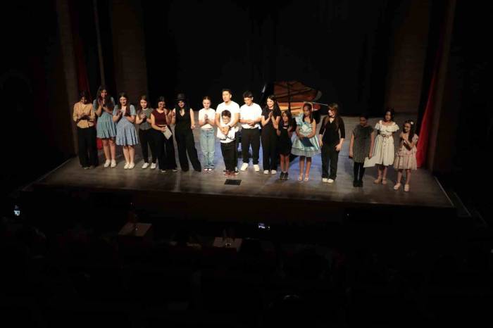 Odunpazarı Belediyesi Piyano Atölyesi’nden Unutulmaz Yıl Sonu Konseri