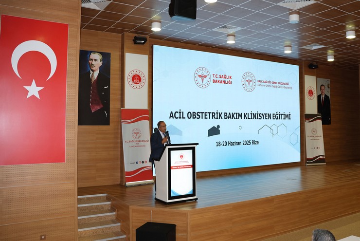 rizede-acil-obstetrik-bakim-klinisyen-egitimi-gerceklestirildi-6.jpg