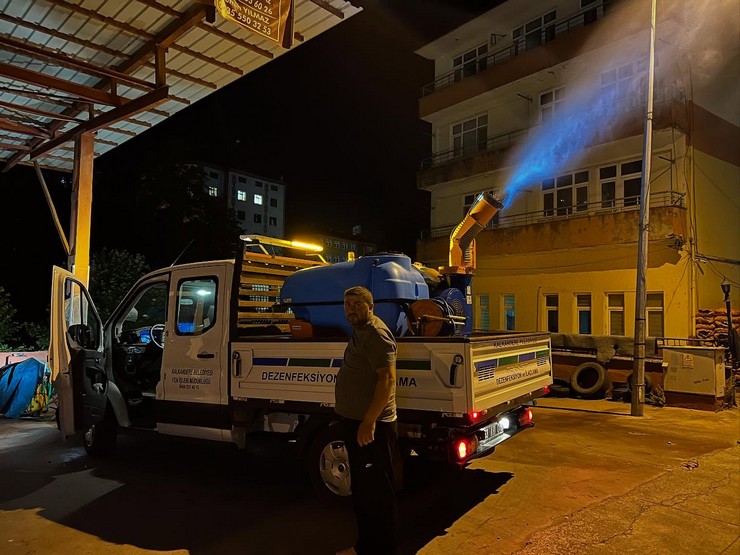 kalkandere-belediyesinden-sivrisinek-ve-hasereye-karsi-kesintisiz-mucadele-2.jpg