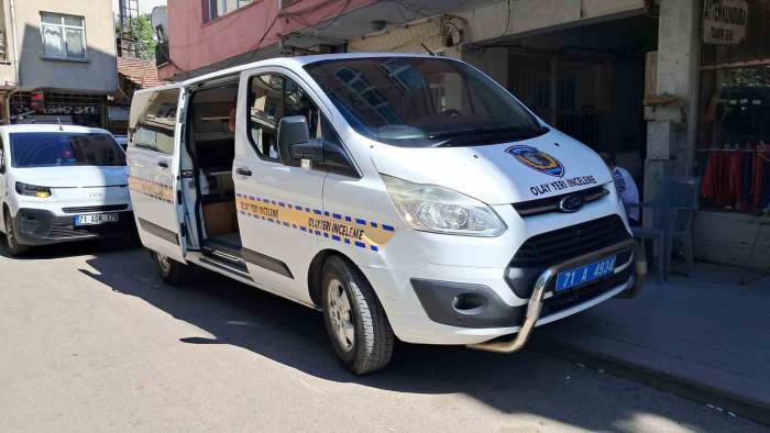 "Kanepeden Düştü" İhbarıyla Cinayeti Gizlemek İsteyen 3 Şüpheli Tutuklandı