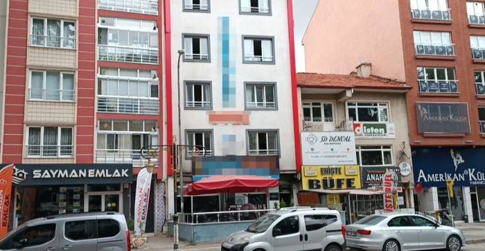 Kütahya’da Otelde Yangın: 2 Kişi Dumandan Etkilendi