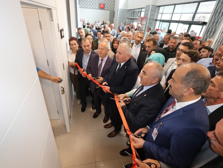 kackar-devlet-hastanesine-yeni-nesil-mr-cihazi-kuruldu-13.jpg