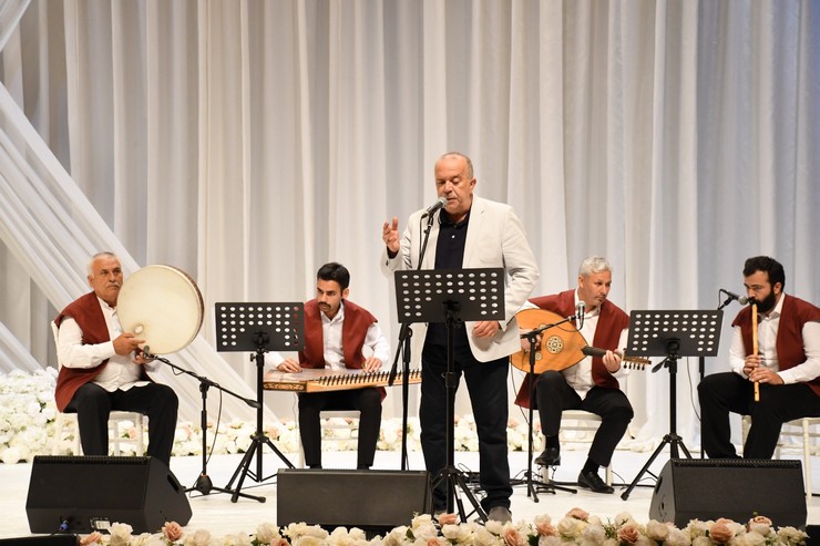 yok-uyesi-huseyin-karamanin-oglu-evlendi-2.jpg