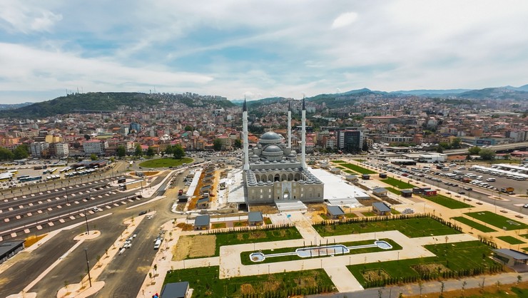 hanife-hatun-camii-ve-kulliyesi-ibadete-aciliyor-3.jpg