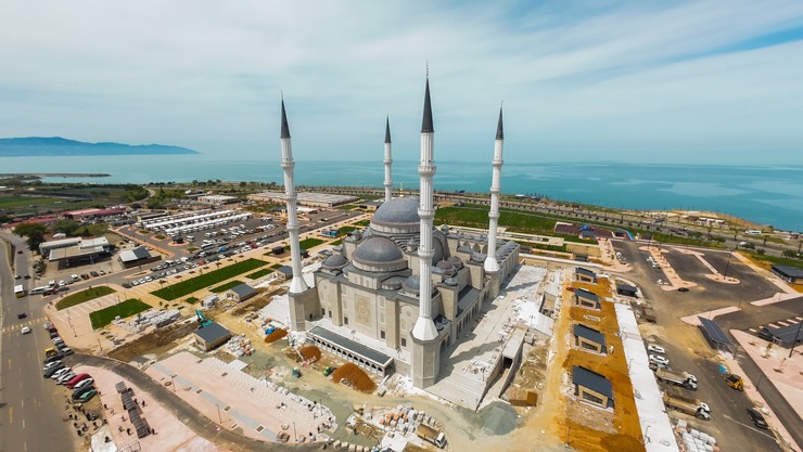 hanife-hatun-camii-ve-kulliyesi-ibadete-aciliyor-4.jpg