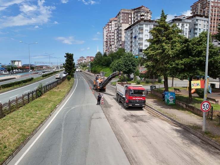 rizede-asfalt-yenileme-calismalari-1.jpg