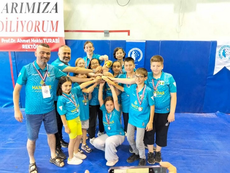 cayeli-akademi-spor-kulubu-akil-ve-zeka-oyunlari-turnuvasinda-turkiye-ucuncusu-oldu-10.jpg