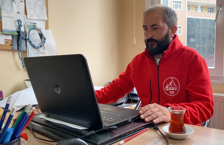 kackar-daglarinda-dusen-tek-motorlu-ucagi-arama-calismalarina-katilan-ve-yaya-olarak-jak-ekipleriyle-birlikte-kaza-noktasina-ulasan-16-kisilik-ekipteki-dagci-ali-yilmaz-7.jpg