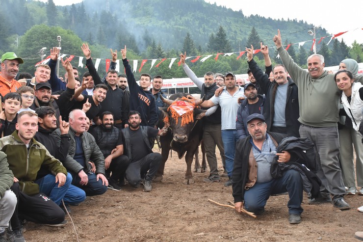 artvinde-44-kafkasor-kultur-turizm-ve-sanat-festivali-sona-erdi-1.jpg