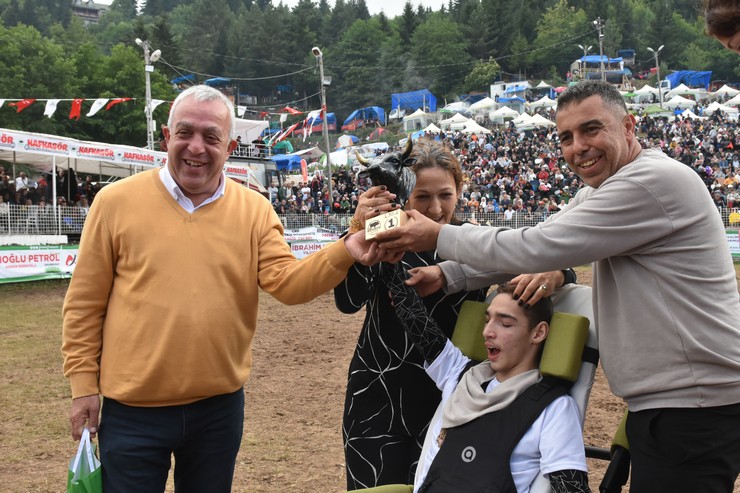 artvinde-44-kafkasor-kultur-turizm-ve-sanat-festivali-sona-erdi-9.jpg