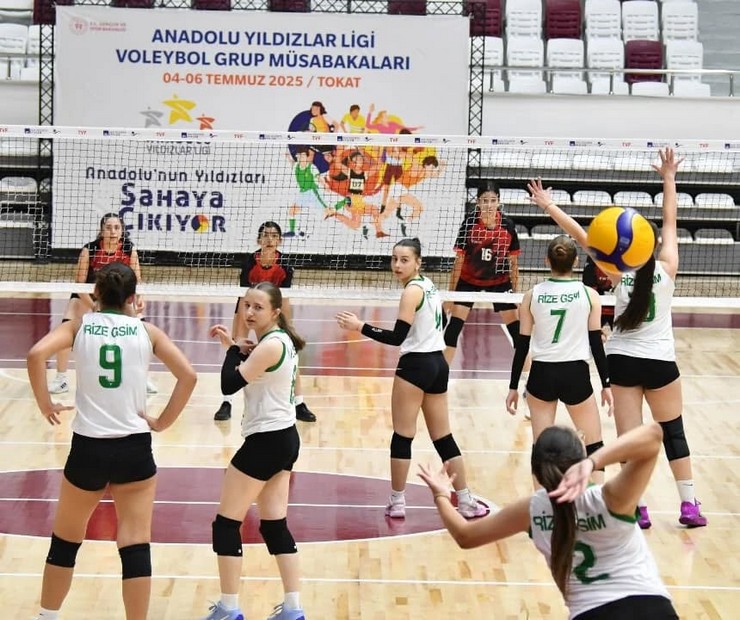 rize-voleybol-takimi-tokattan-sampiyonlukla-donuyor-3.jpg