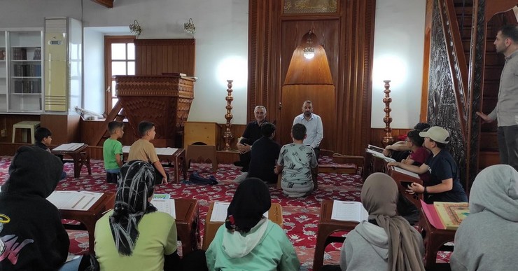 rize-il-muftusu-cakmakci-findiklida-yaz-kuran-kurslarini-ziyaret-etti-ve-ada-camii-insaatini-inceledi-3.jpg