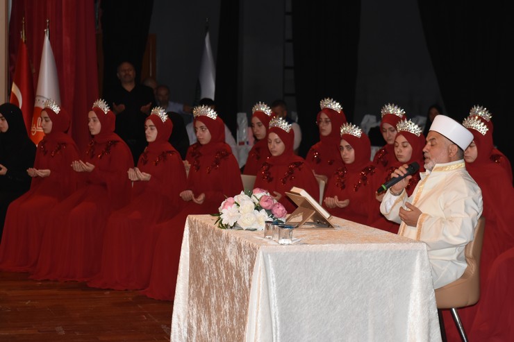 artvinde-31-hafiz-icin-icazet-toreni-yapildi-6.jpg