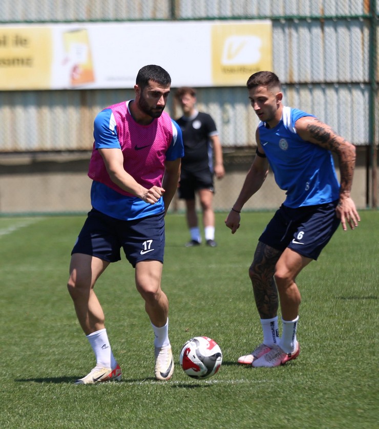 caykur-rizespor-antrenmani-3.jpg