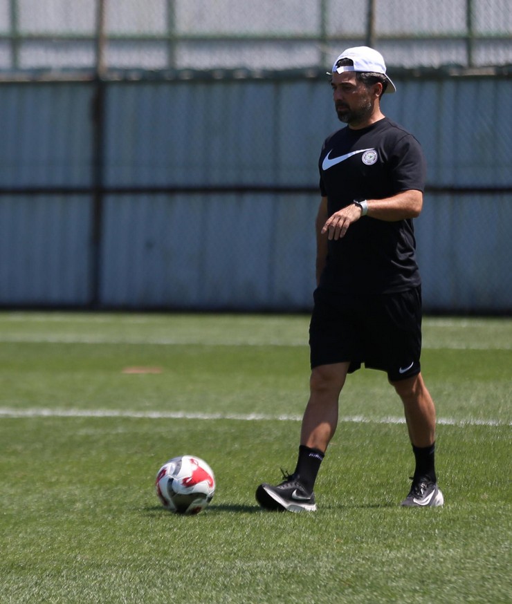 ilhan-palut-caykur-rizespor-teknik-direktoru-1.jpg