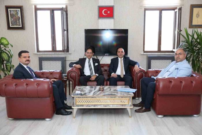 Etb’den Karayazı’da Üreticiye Tam Destek