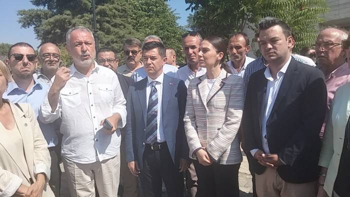 Polis Kalkanını Yumruklayan Marmaris Belediye Başkanı Ünlü Hakim Karşısına Çıktı